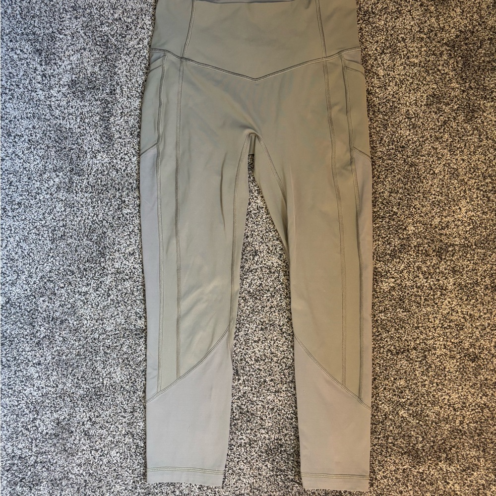 Green Lululemon leggings